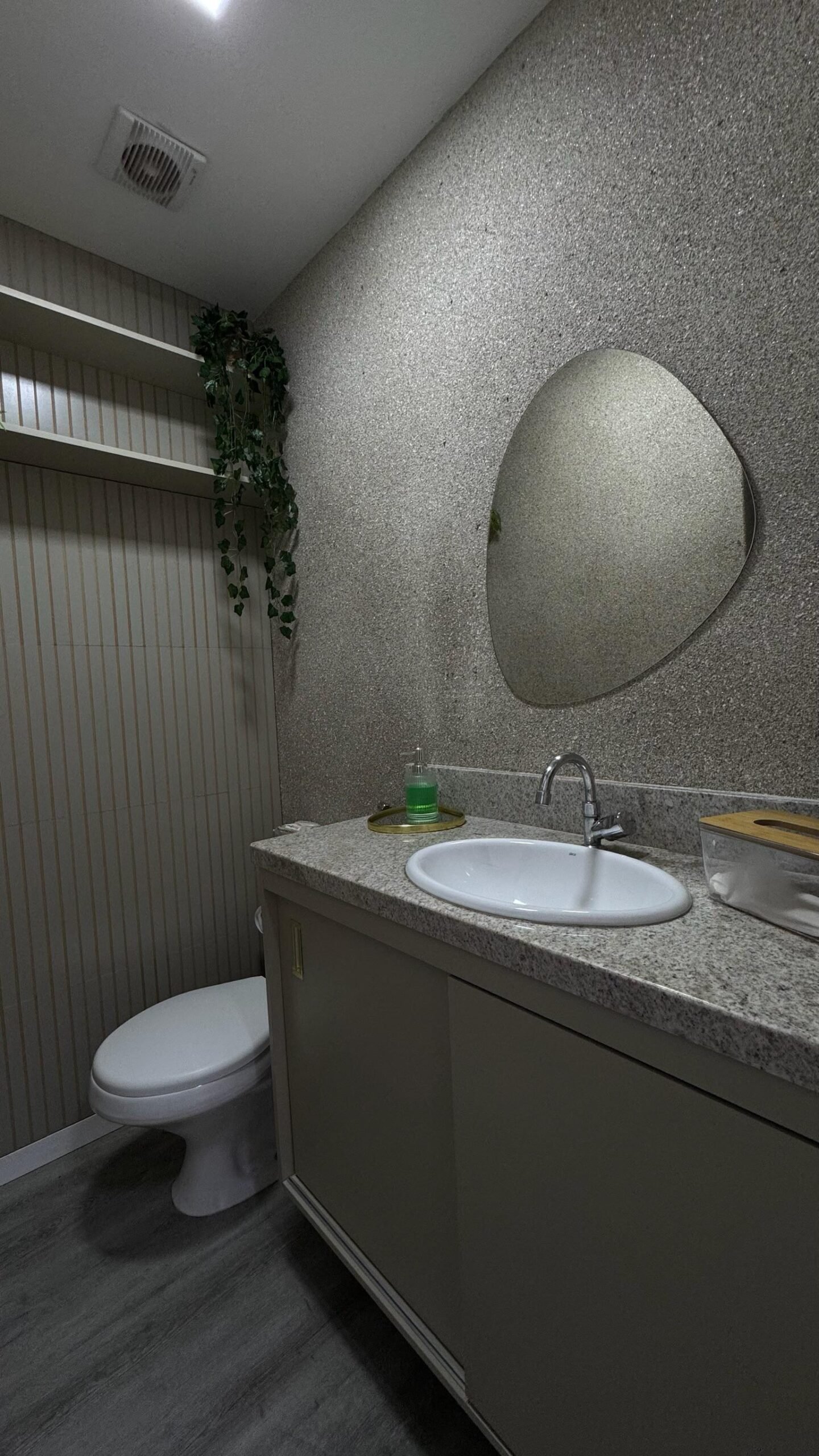 3742526e-eeeb-4567-85a3-b8fe568256c0